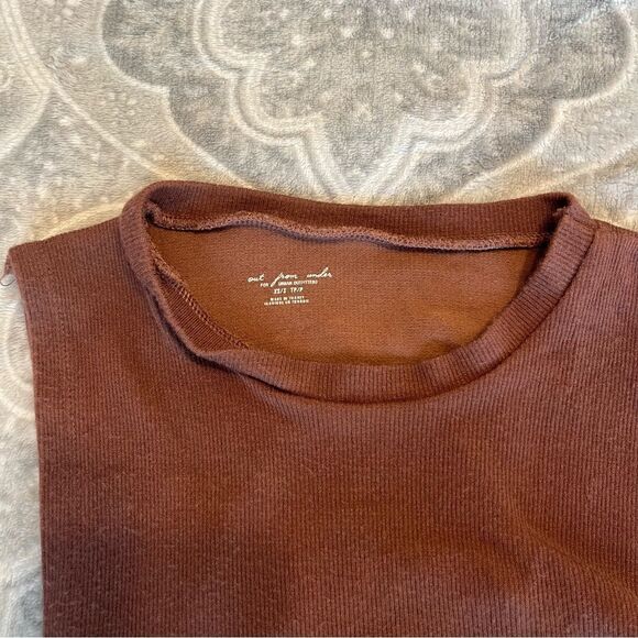 Out From Under Seamless Open-Back Bodysuit - Picture 5 of 6